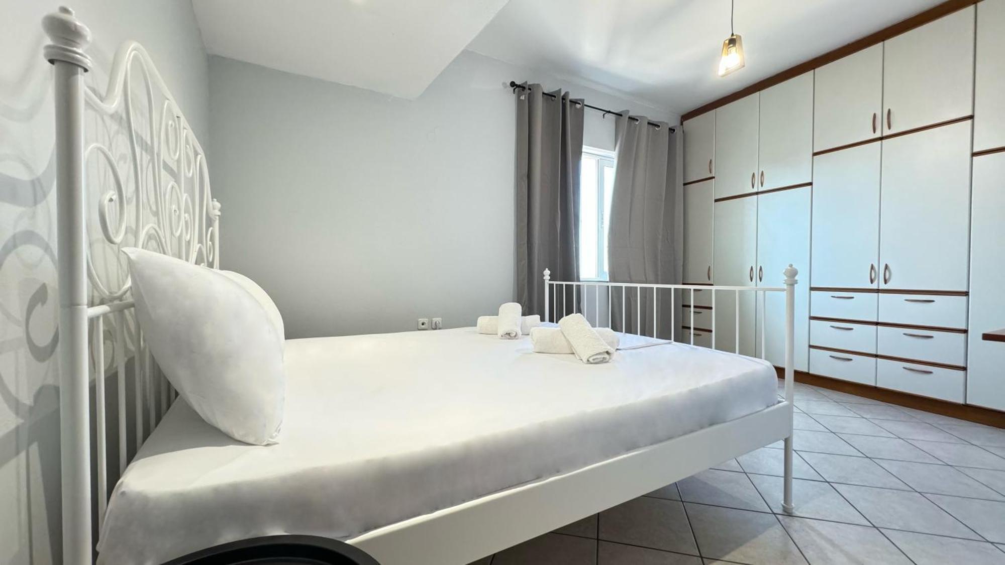 Sunny Apartment For Couples & Friends In Centre Heraklion  Exterior photo